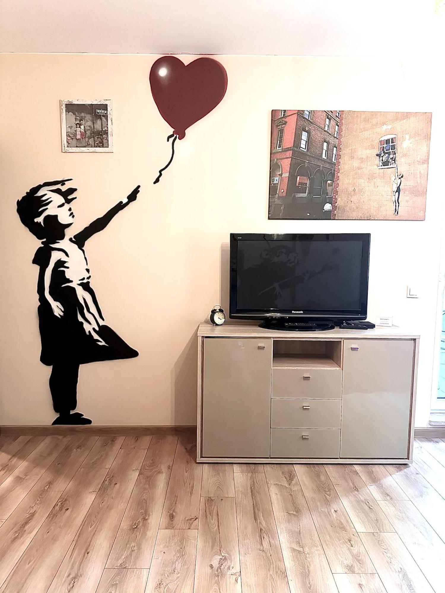 ワルシャワ"Banksy" Artアパートメント エクステリア 写真